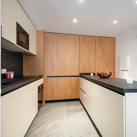 Appartamento Near Old Town And Fully Renovated *