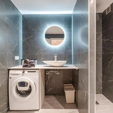 Appartamento Near Old Town And Fully Renovated *